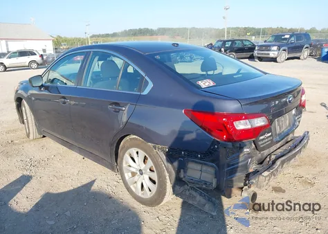 2015 Subaru Legacy 2.5I Premium z USA, uszkodzony, nr VIN 4S3BNAC68F3026899